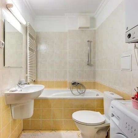 Apartment Viola - Newly Furnished With Free Garage!