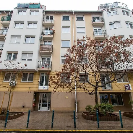 Viola - Newly Furnished With Free Garage! *
