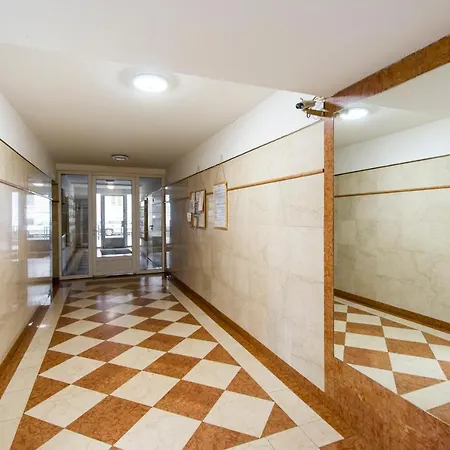 Viola - Newly Furnished With Free Garage! Appartement Budapest